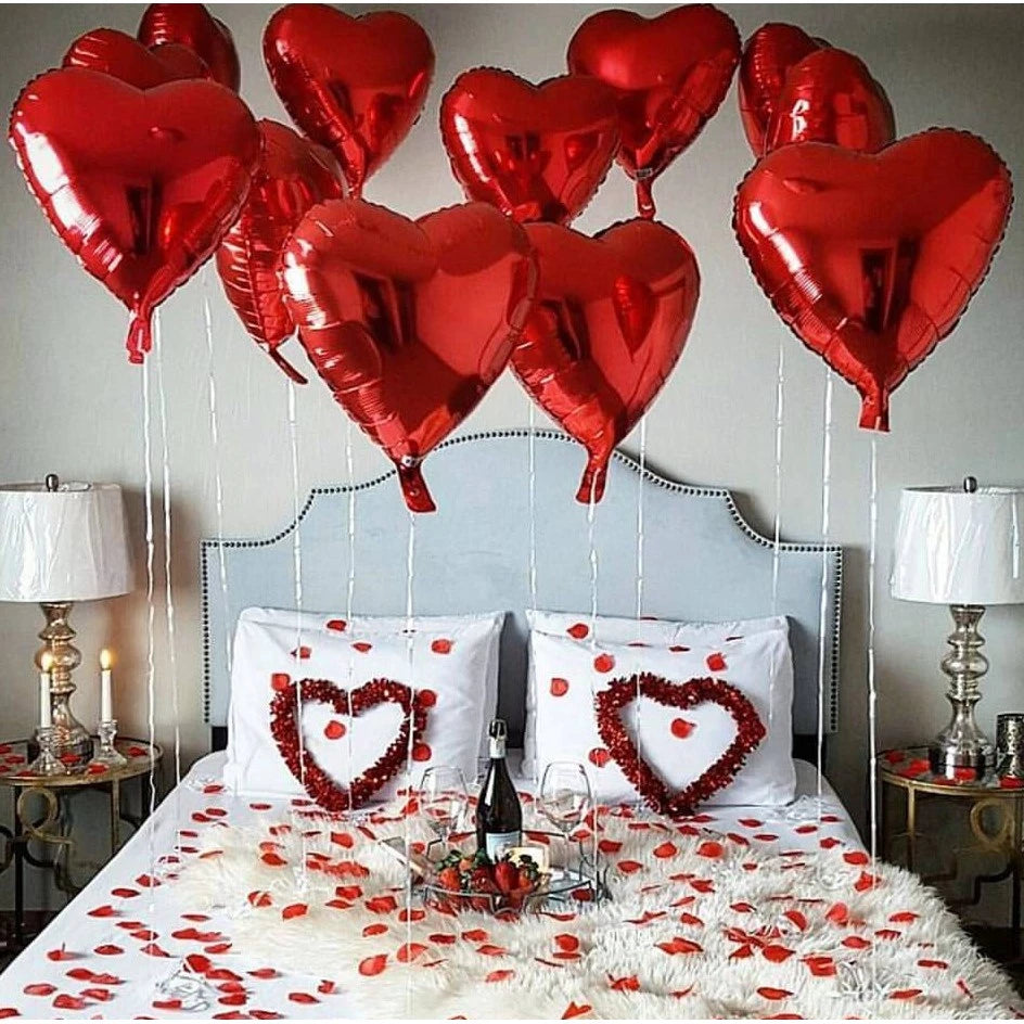 Kit Romântico 200 Pétalas Rosas Vermelhas + 03 Balões Coração Metalizado + 10 Velas Namorados