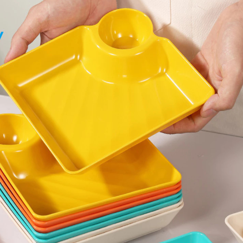 KIT com 4 Pratos de Petiscos com Molheira Integrada