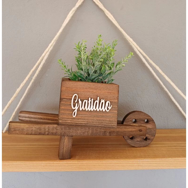 Vasinho Carriola de Madeira com Plantinha Artificial