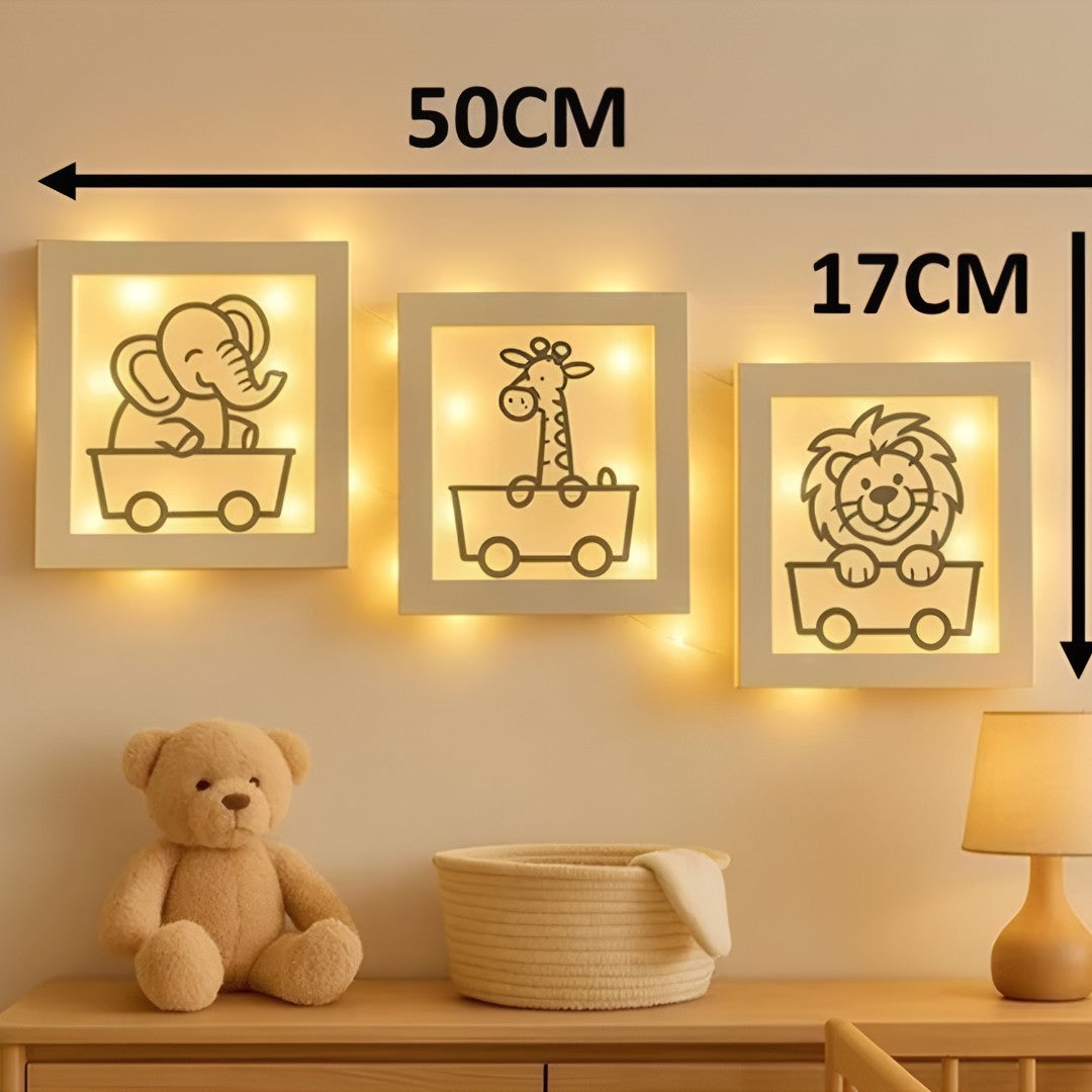 🌙 Luminária Safari Baby™ – Kit com 3 Luminárias MDF de Parede