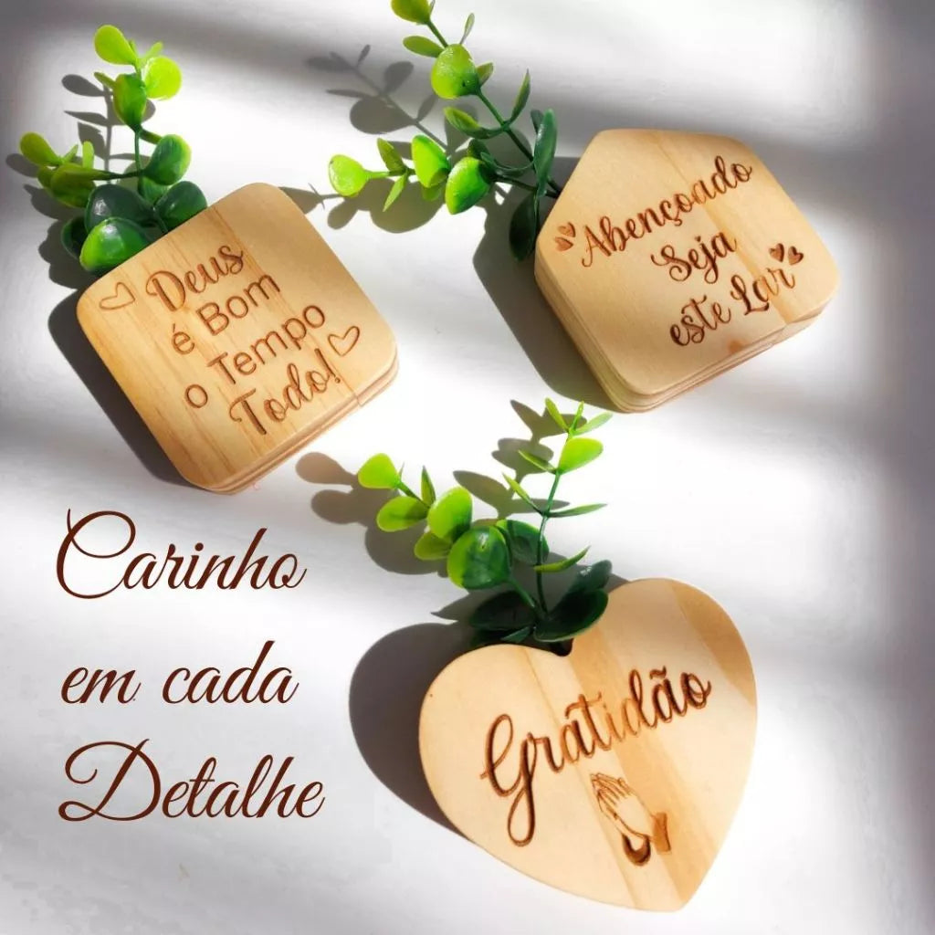Kit Imãs de Geladeira em Madeira com Flores e Frases