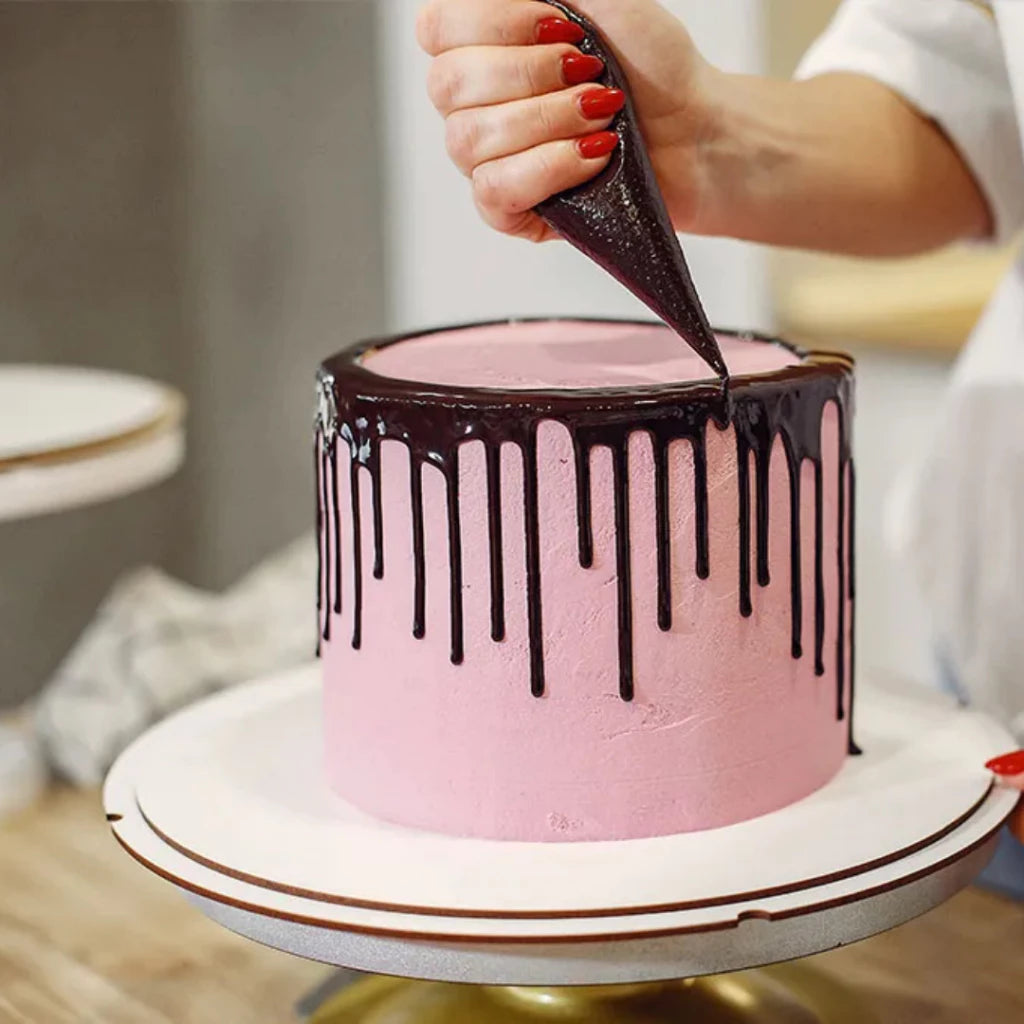 Kit Confeitaria Profissional Bailarina Giratória Raspadores Nivelador de Bolo